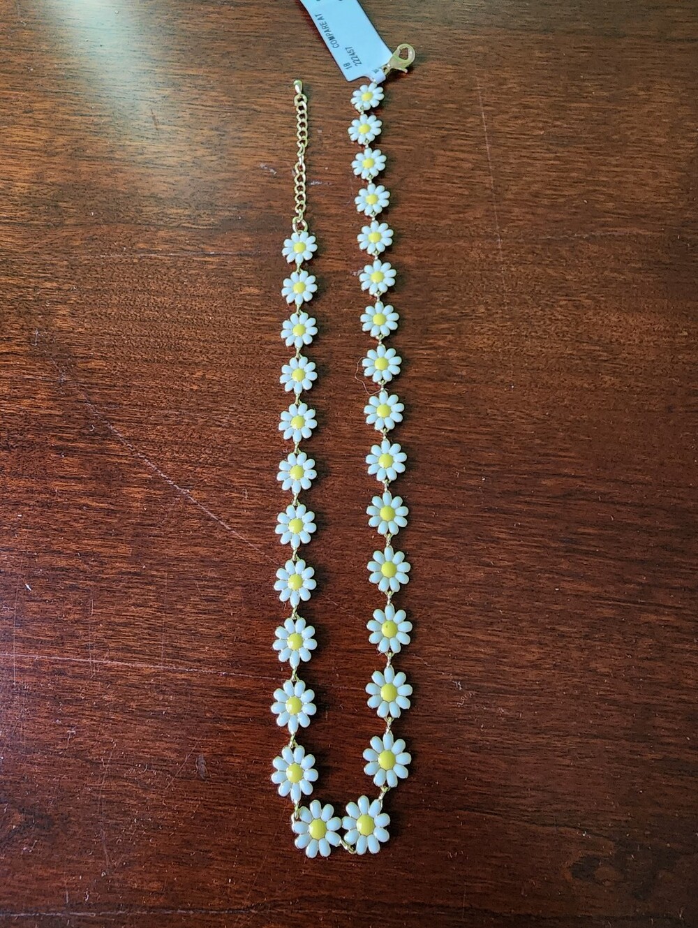 White and Yellow Daisy Necklace - Women Jewelry - Picture 9 of 9
